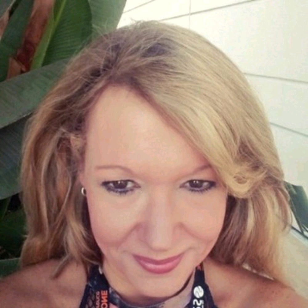 Meet your Posher, Dee